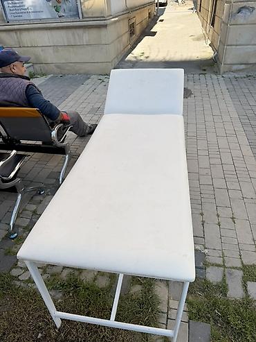 tibbi levazimatlar: İşlənmiş, Masaj kuşetkası, Qatlanmayan, rəng - Ağ — 1