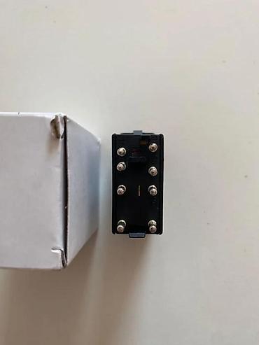 Car Electrical Components: MERCEDES 190 PREKIDAC CETIRI 4 ZMIGAVCA STARI TIP DUBOKI | prekidac — 4