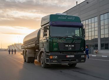 Услуги ассенизатора: Предоставляем услуги ассенизаторских машин шланги до 70 метров объем — 2