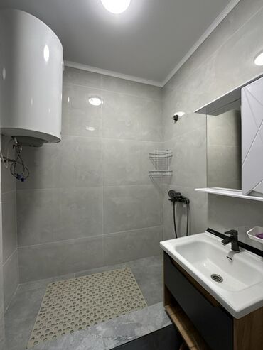 Посуточная аренда квартир: 3 комнаты, Душевая кабина, Постельное белье, Парковка — 6