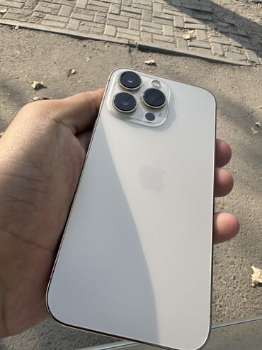серверные компьютеры: IPhone 13 Pro, Колдонулган, 256 ГБ, Matte Gold, Каптама, 78 %