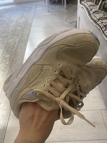 puma ferrari кроссовки: Мужские кроссовки, 38, Puma, Б/у, цвет - Бежевый — 1
