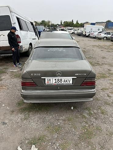 Транспорт: Mercedes-Benz E-Class W124, E320, седан. Задняя часть и салон — 1