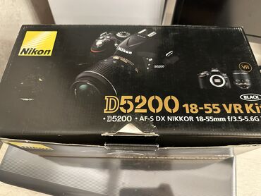 Fotokameralar: Nikon 5200D profesional fotoaparat. Az istifade olunub