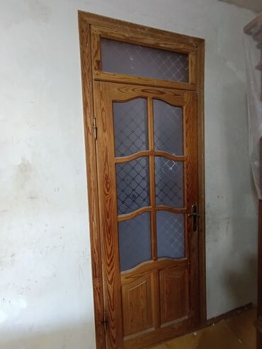 taxta qapıların qiyməti: Otaq qapıları 5 ədəd əla vəziyyətdədir.düyünsüz təmiz şam