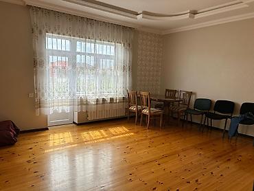 Həyət evləri və villalar: Satlıq həyət evi - Ümumi təsvir: Daş hasarla əhatələnmiş, dəmir — 9