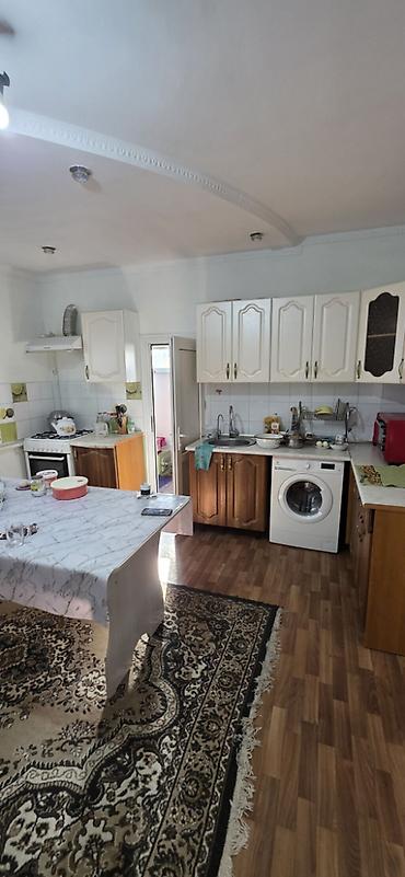 Продажа коттеджей и домов: 🏡 Продаётся дом 📍 Бишкек, ж/м Касым (район Кудайберген базара) 🛏 5+ — 10