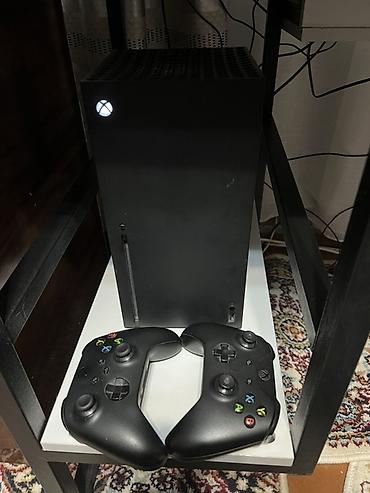 Xbox Series X: - Xbox Series X с поддержкой 4K - 2 геймпада Xbox Wireless. Обмен на — 1