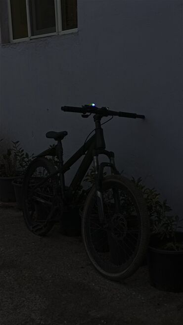 İşlənmiş Dağ velosipedi Adidas, 24", Ünvandan götürmə