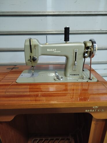 koliko je jak motor od ves masine: Sewing Machines & Overlocks