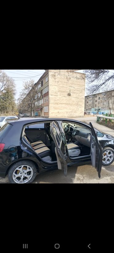 Volkswagen: Volkswagen Golf Plus: 2006 г., 1.6 л, Механика, Бензин, Хэтчбэк — 9