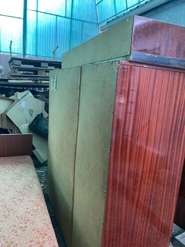 табылга мебель: Продается две кровати по 1000шкаф 2000сом