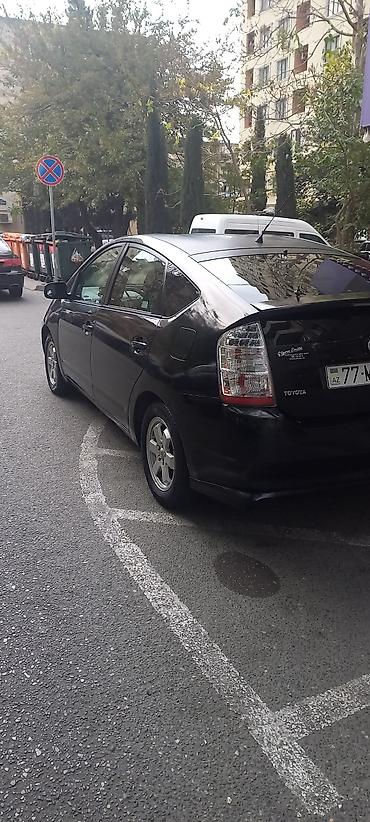 prius r17: Toyota — 1