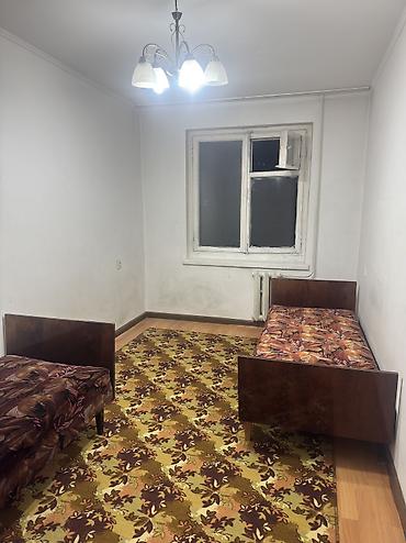 комод для посуды в гостиную: Межкомнатная дверь, Б/у, Со стеклом, Двухстворчатая, Распашная, Хайтек, цвет - Белый — 5