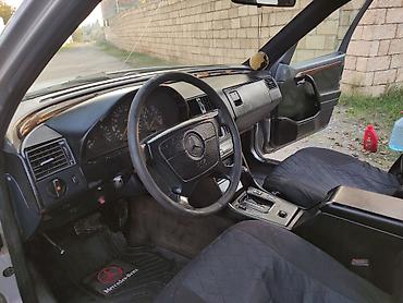 sedan avtomobil: Mercedes-Benz C 250: 2.5 l | 1994 il Sedan — 6
