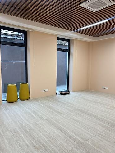 Продажа офисов: Продажа офисов 27 м², С ремонтом, Бизнес центр, 1 этаж — 5