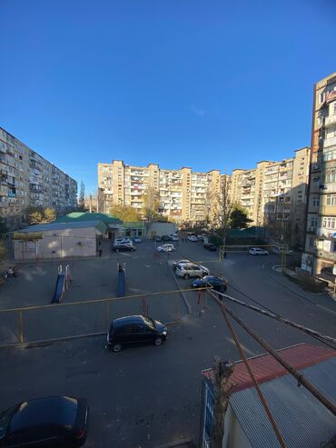2 otaqlı mənzil satıram: Bakı, Günəşli, 2 otaqlı, Köhnə tikili, m. Əhmədli, 48 kv. m