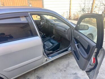 Mazda: Mazda 626: 2001 г., 2 л, Механика, Газ, Седан — 4