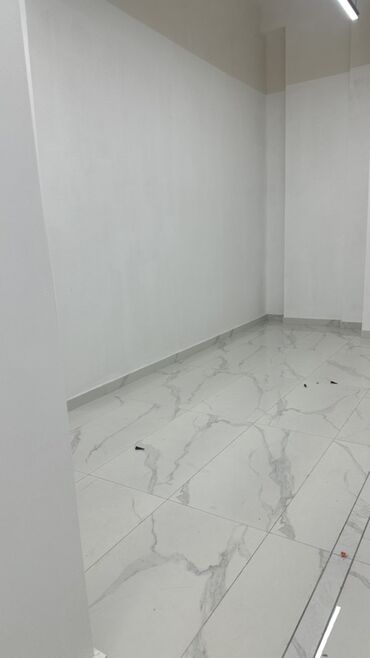 Дүкөндөр: Сдается субаренду помещение 24кв м в самом лучшем месте Мкрн Анар