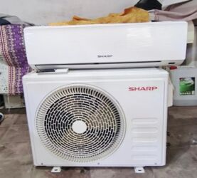 Техника для кухни: Кондиционер Sharp, Б/у, 40-45 м², Сплит-система, Платная установка
