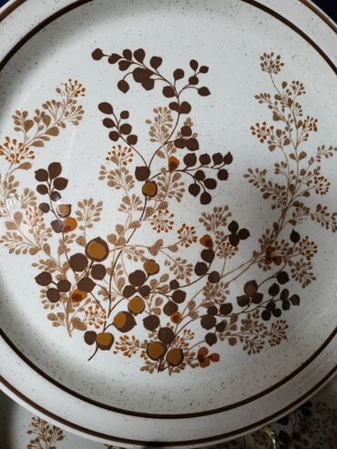 Staro posuđe i escajg: Engleski tanjiri Aranstone 70te. Tanjiri komada 3 u ceni,bez — 2