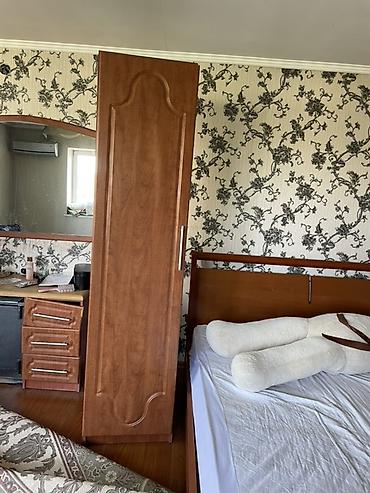 Кийим үчүн комоддор: Торг уместен Б/у состояние 8/10 Спальный гарнитур в классическом — 2