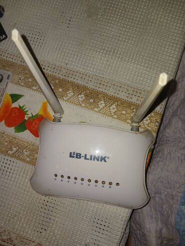 adsl wifi modem router: Salam satılır yaxşı vəziyətdədi yenisi 50 70 manat arasındadı bu isə