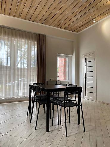 Иссык-Куль 2026: Сдается коттедж в круглогодичном ЦО Радуга Вест . На территории — 5