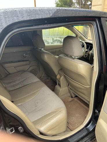 Nissan: Nissan Tiida: 1.8 l | 2007 il Sedan — 10