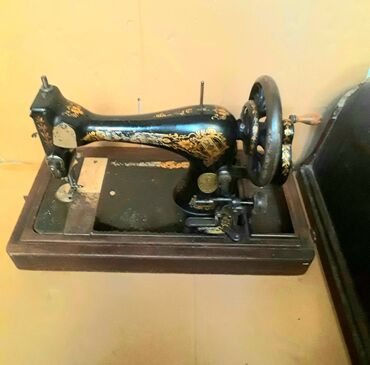 tikiş maşını singer: Antik tikiş maşını SİNGER satılır.
Şotlandiya 1901 il