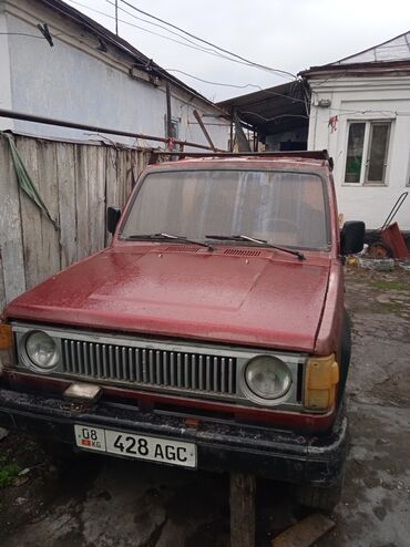 Isuzu: Isuzu Trooper: 1986 г., 2.3 л, Механика, Бензин, Внедорожник