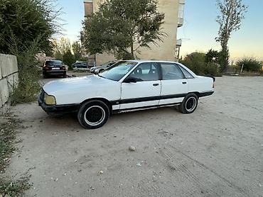 124 е: Audi 100: 1989 г., 2 л, Механика, Бензин, Седан — 5