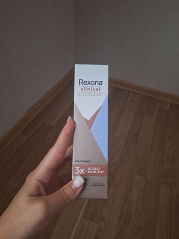 agarmis saclara care: Rexona 18 azn alinib