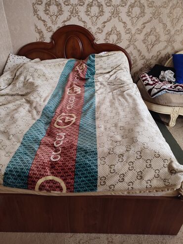 раскладные диваны кровати недорого: Двуспальная Кровать, Б/у
