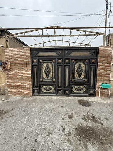 Həyət evləri və villaların satışı: Şəhər daxili dar küçədə yerləşən həyət evi. Xüsusiyyətlər: - — 2