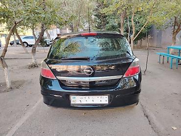 Opel: Opel Astra H, 5 qapılı hetçbek, qara rəng Xarici görünüş: - H kuzov — 3