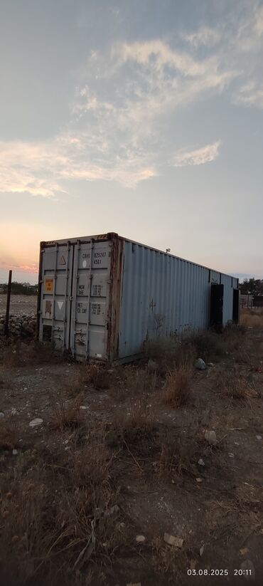 продаю контейнер дордой моторс: Продается склад из морского контейнера. Разбит на 3 отделения,с