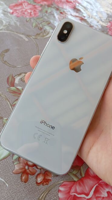 Apple iPhone: IPhone X, 64 GB, Gümüşü, Face ID