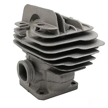 Motorne testere: Komplet cilindar i klip za dvotaktni motor testere Opis: - — 4