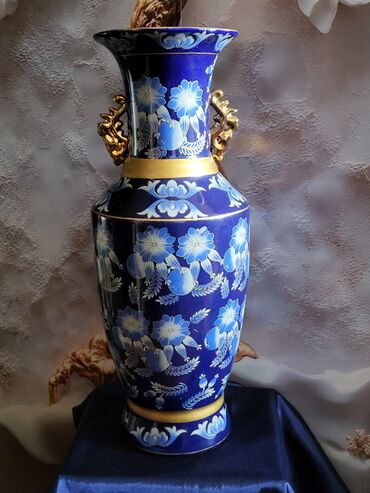 Ostali antikviteti: Kineska vaza,rucno oslikana 1950g+. Porcelanska kineska vaza bez na lalafo.rs — 3 Ostali antikviteti: Kineska vaza,rucno oslikana 1950g+. Porcelanska kineska vaza bez — 3