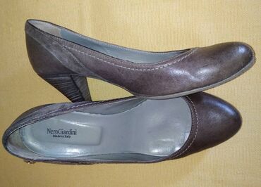 Ostala ženska obuća: Nero Giardini kožne cipele 39 Preudobne cipele Nero Giardini u braon na lalafo.rs — 9 Ostala ženska obuća: Nero Giardini kožne cipele 39 Preudobne cipele Nero Giardini u braon — 9