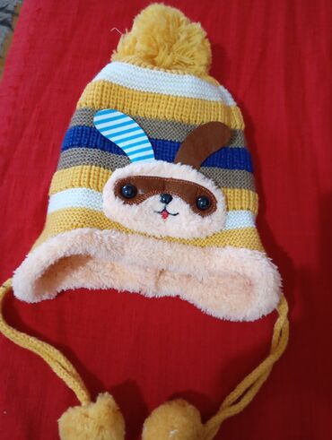 Kape, šalovi i rukavice: Kape zenske,muske,deciji i salovi.Novo i kao novo kape po 250d salovi — 11