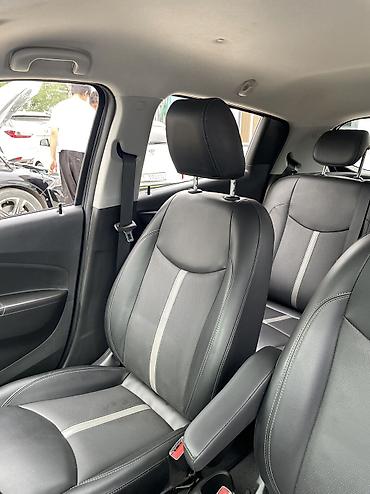 чулок спринтер: Chevrolet Spark: 2019 г., 1 л, Вариатор, Бензин, Хэтчбэк — 4