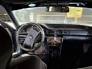 помпа мерседес: Mercedes-Benz E-Class: 1993 г., 2.6 л, Механика, Бензин, Седан — 8