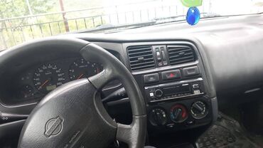 Nissan Almera: 1.6 l. | 1998 έ. Λιμουζίνα