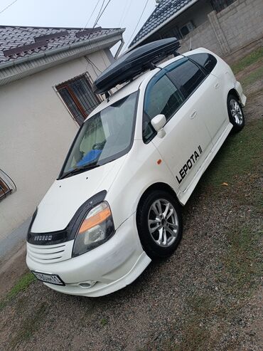 объем 1: Honda Stream: 2001 г., 1.7 л, Автомат, Бензин, Вэн/Минивэн