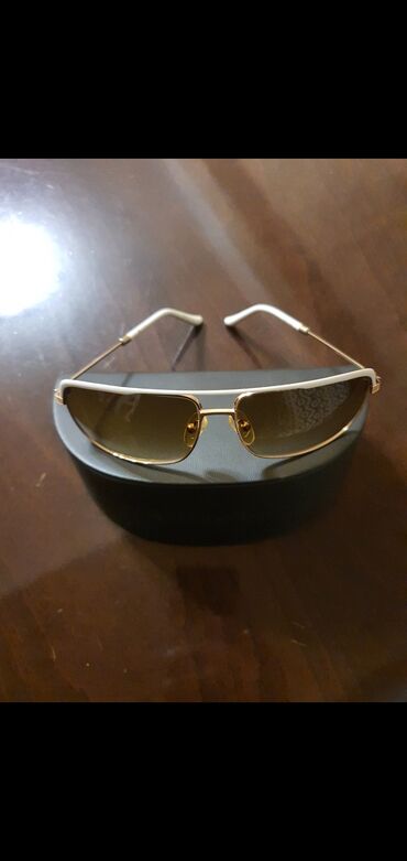 Eynəklər: İtalyadan alınıb 390 avroya Təmiz İtalyan malıdır. Tam təzə və — 9