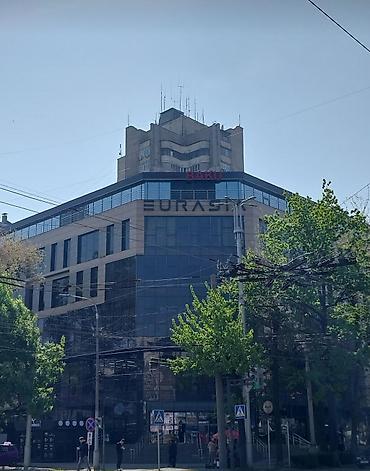 зал: Аренда офисов, 48 м², В торговом центре — 5