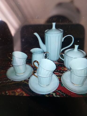 чайный набор: Кофейный и чайный наборы посуды из фарфора