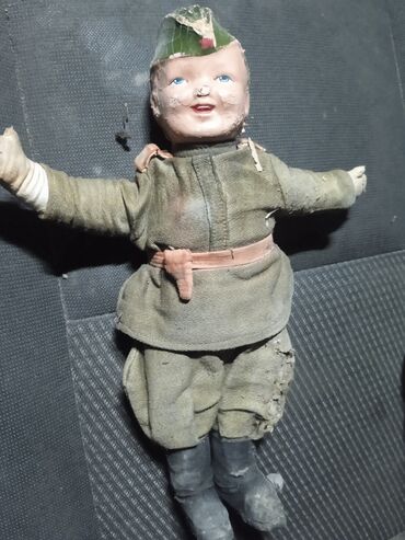 Кукла очень редкая СССР Красноармеец. состояние среднее. цена 7000сом